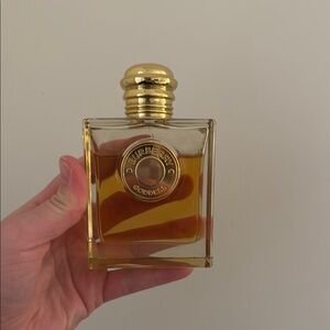 Burberry Goddess Perfume Bottle in Amber and Gold